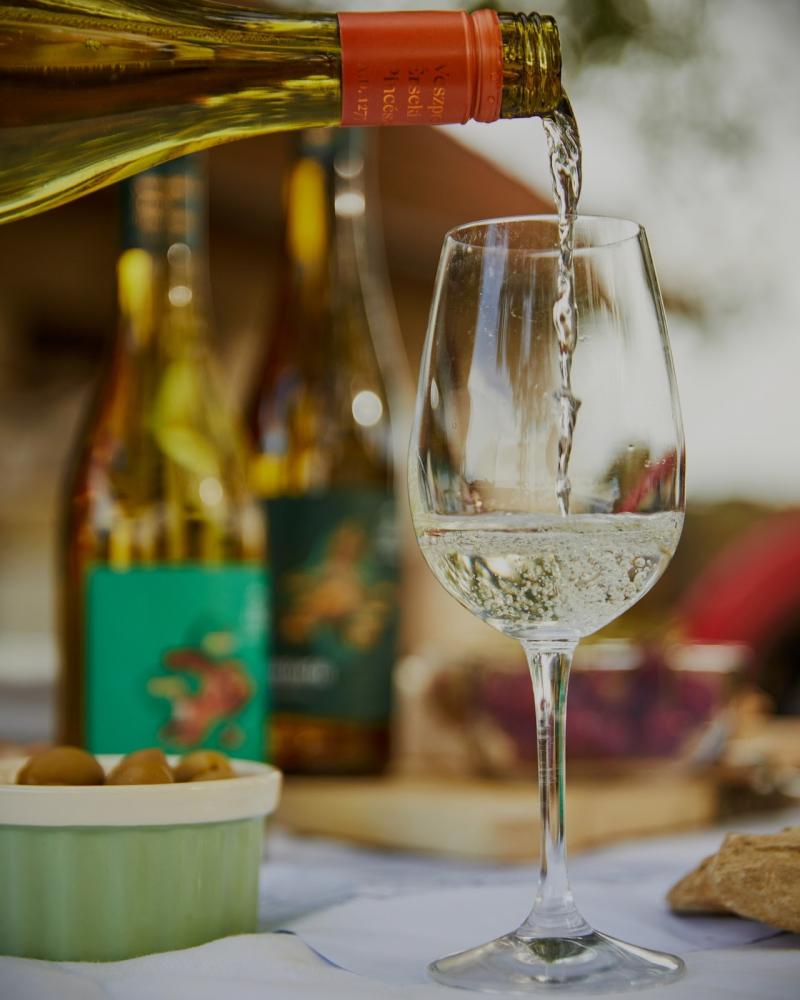 Érsekségi Borvacsora az Olivában - Tourinform Veszprém.jpg